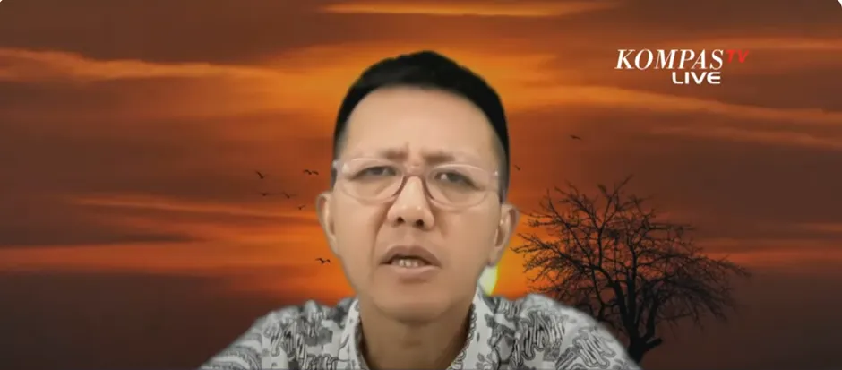 Soal siapa pemilik akun Kaskus Fufufafa, Alfons Tanujaya seorang pakar keamanan siber mengatakan kalau itu bisa ditanyakan pada Kaskus.