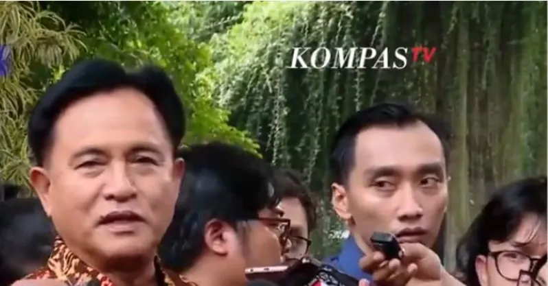 Yusril Ihza Mahendra menyatakan bahwa Kemenko Polhukam akan dipecah menjadi dua di era Prabowo Subianto.