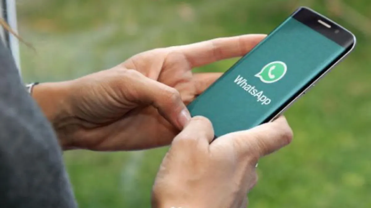Cara Mudah Sembunyikan Chat WhatsApp tapi Bukan Diarsipkan