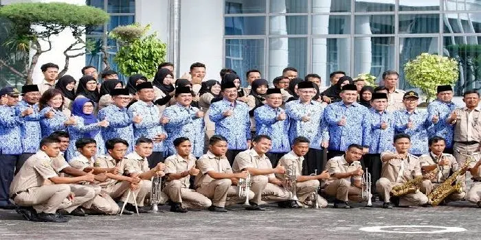 20 formasi CPNS untuk lulusan SMA/sederajat yang memiliki gaji  tinggi hingga Rp10 juta rupiah dengan berbagai tunjangan. 