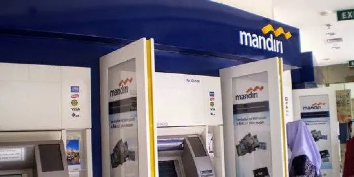 Kepada KPM BLT yang namanya terdaftar, harap segera cek rekening Bank Mandiri ke ATM untuk memastikan bahwa ada saldo masuk.