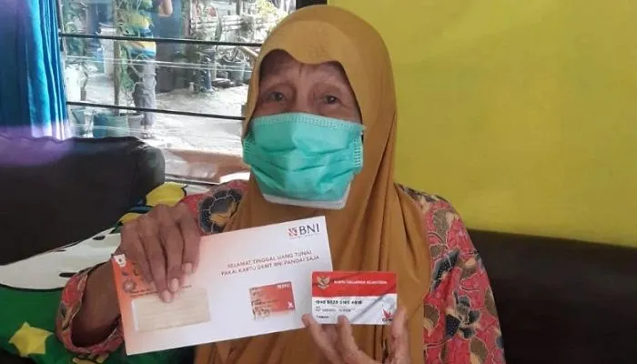Diketahui, hanya orang-orang tertentu saja seperti pendamping sosial yang memiliki akses untuk mengecek progress pencairan di SIKS-NG.
