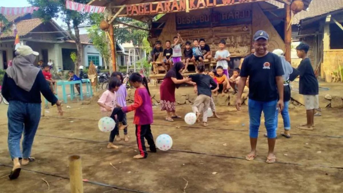 Dengan ide-ide lomba yang segar dan kreatif, kamu bisa membuat perayaan kemerdekaan kali ini menjadi lebih berkesan dan penuh tawa.