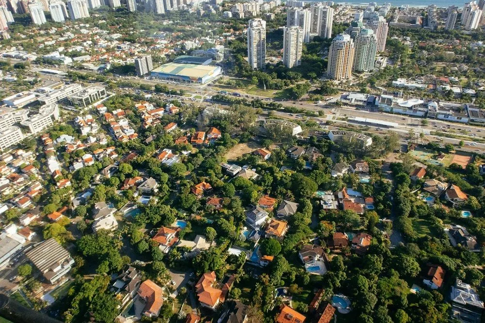 Inilah kecamatan terbesar di Jakarta Utara yang memiliki wilayah paling luas. Kecamatan Tanjung Priok memiliki wilayah seluas 22,52 km2.