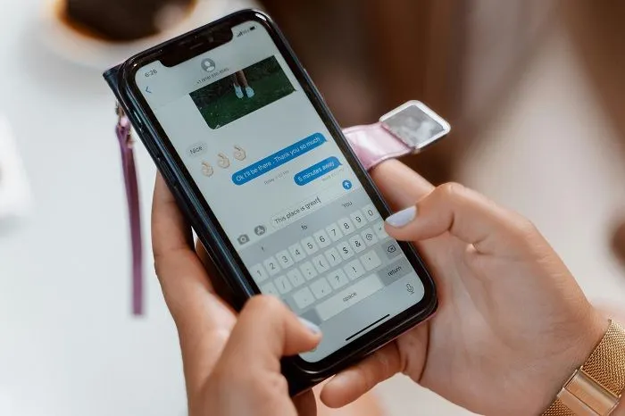 Cara mengetahui seseorang berbohong saat di chat.