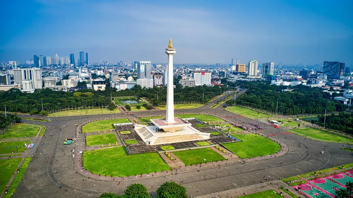 Objek wisata di Jakarta yang paling ramai dikunjungi wisatawan. 