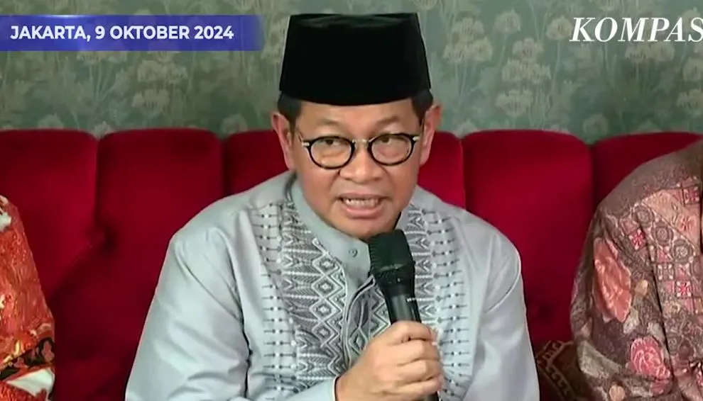 Pramono Anung Janji Naikkan Gaji Guru Honorer