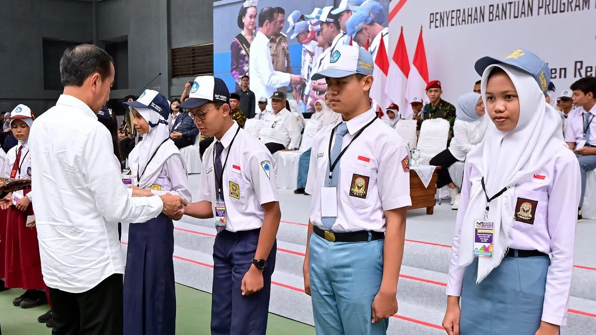 Bansos tambahan apa saja yang diterima oleh KPM PKH dan BPNT baik melalui Bank Himbara, BSI, dan titik komunitas?