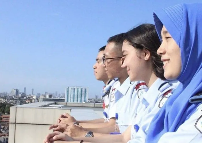 Sebab, biasanya tiap sekolah kedinasan memiliki kualifikasinya masing-masing terkait syarat nilai ijazah dan rapor.