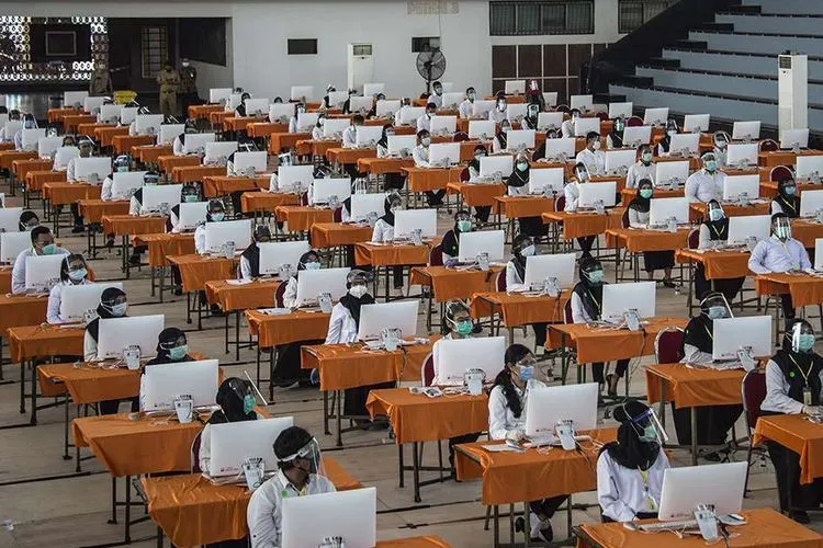 Oleh sebab itu, Kamu harus terus mengecek tanggal ujian SKD ini di web BKN langsung atau melalui instansi yang Kamu lamar.