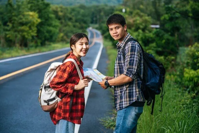 Ilustrasi Jurusan Kuliah yang Suka Jalan-jalan