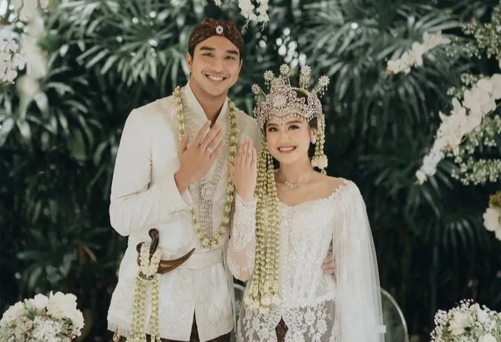 Salshabilla Adriani dan Ibrahim Risyad Resmi Menikah
