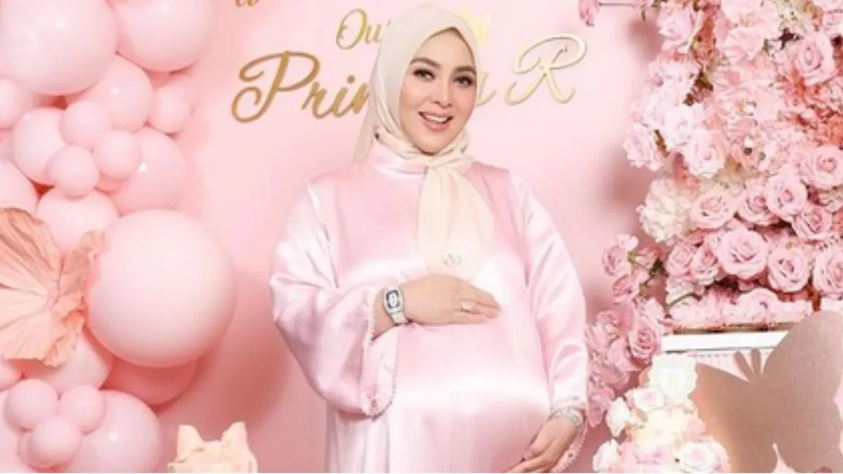 Syahrini di hari ulang tahunnya sebelum melahirkan (Instagram.com/@princessyahrini)
