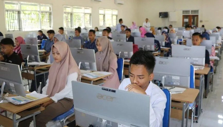 Illustrasi. Ketentuan pakaian UTBK SNBT 2024