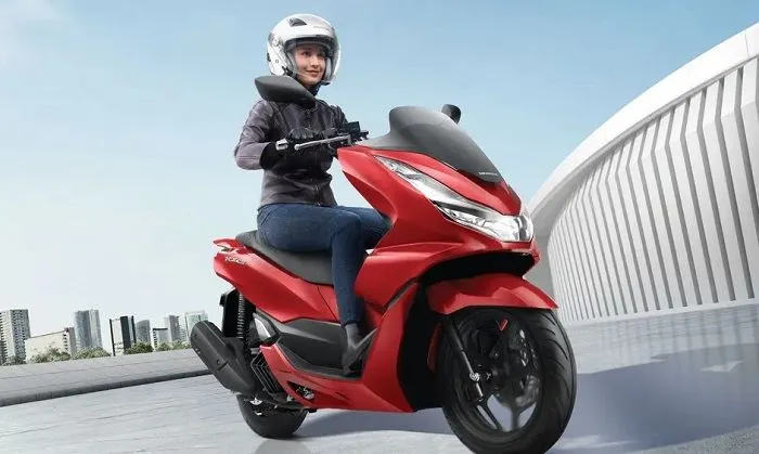 Salah satu motor skutik yang telah menjadi favorit banyak orang, yaitu Honda PCX, sudah pasti kelebihan dan kekurangan.