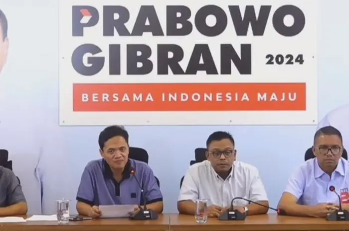 Habiburokhman dalam konferensi pers di Media Center TKN, Jakarta Selatan, Minggu (11/2/2024).