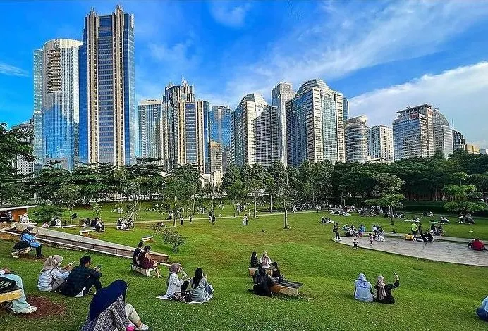 Taman Hutan Kota GBK.