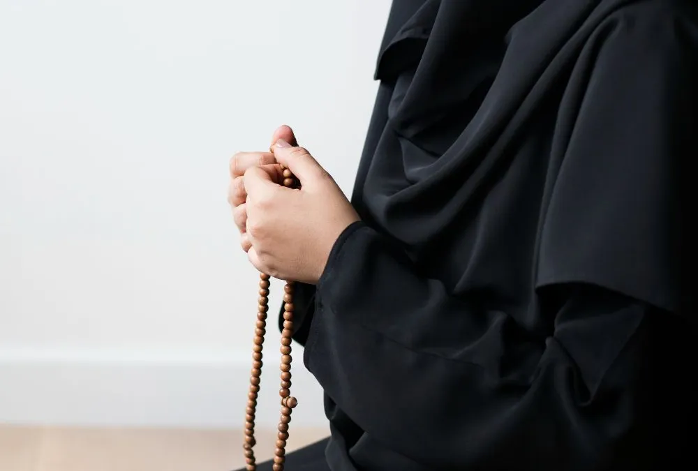 Ilustrasi amalan yang bisa dilakukan oleh wanita haid untuk meraih kemuliaan malam lailatul qadar.