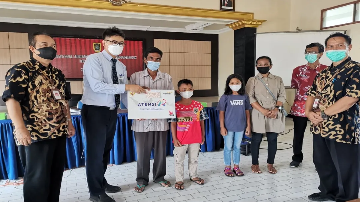 Penyaluran BLT Atensi Anak Yatim Piatu yang dicairkan periode Januari-Februari 2024