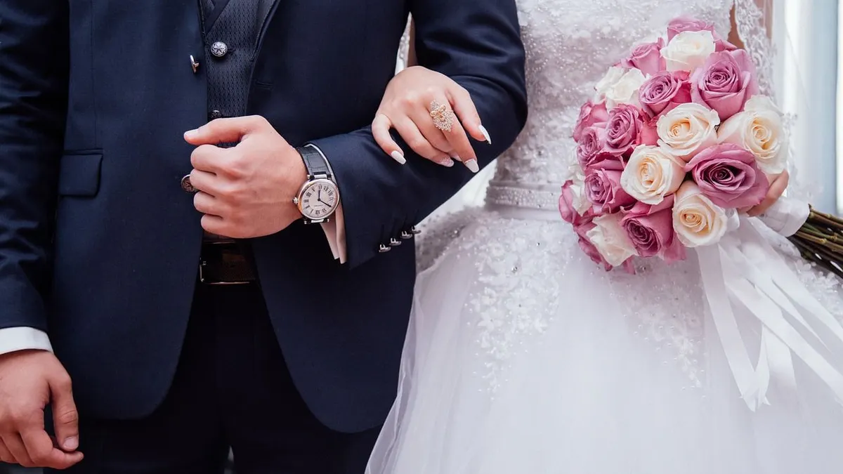 Illustrasi. Daftar jawaban lucu ditanya kapan nikah 