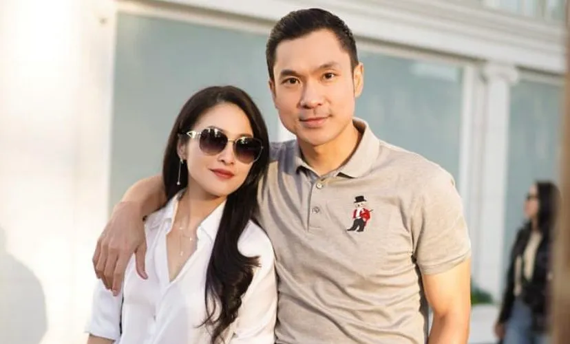 Rumah tangga pesinetron Sandra Dewi dan Harvey Moeis belakangan ini tengah mencuri perhatian publik.