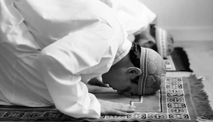Ilustrasi. Setelah selesai melaksanakan Shalat Isya di masjid, seringkali imam memberi jeda sebelum Shalat Tarawih.