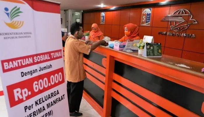 Ilustrasi. Pencairan Bansos BPNT Melalui PT Pos Indonesia