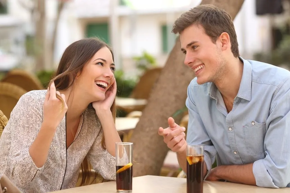 Ilustrasi Pasangan First Date
