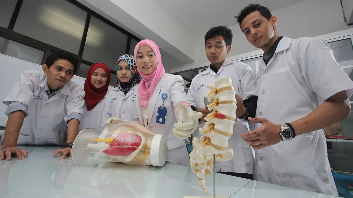 Ini Biaya Kuliah Kedokteran dengan Akreditasi A di 10 Universitas Swasta Terbaik Indonesia, Hanya Puluhan Juta!
