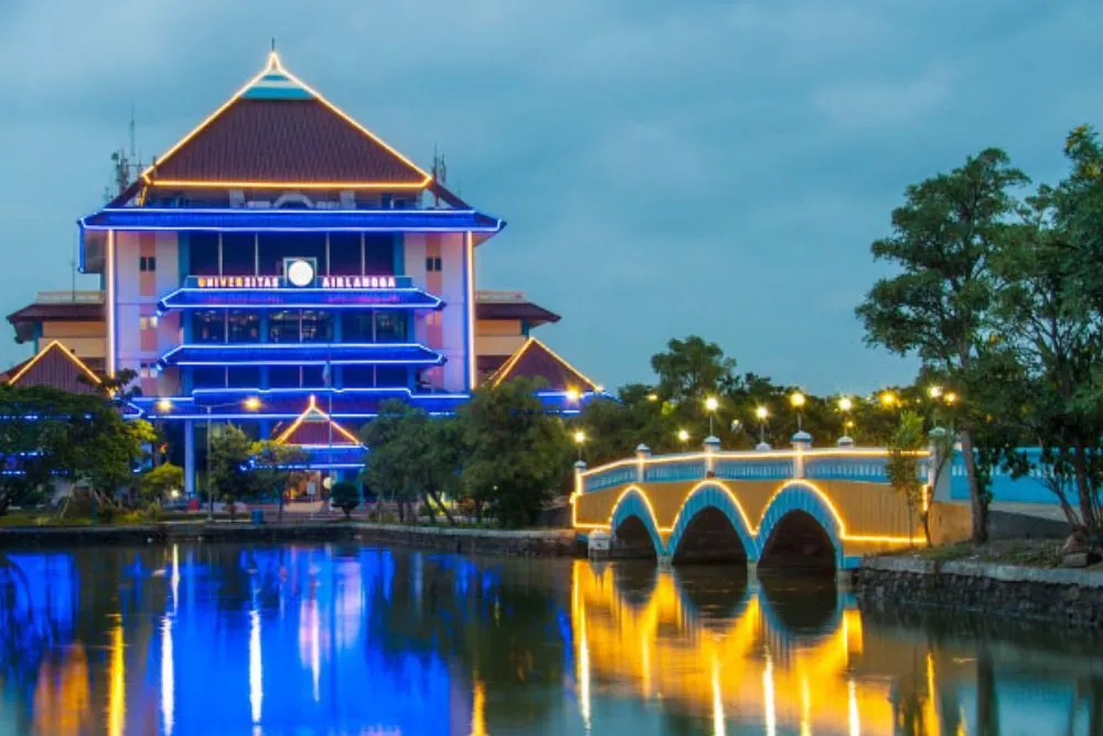 Universitas Airlangga (UNAIR).