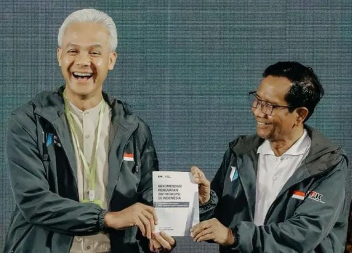 Ganjar Pranowo dan Mahfud MD