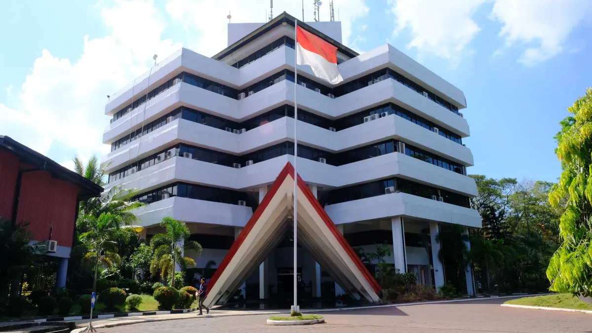  Cek Rata-rata Nilai Raport Universitas Hasanuddin (UNHAS) 