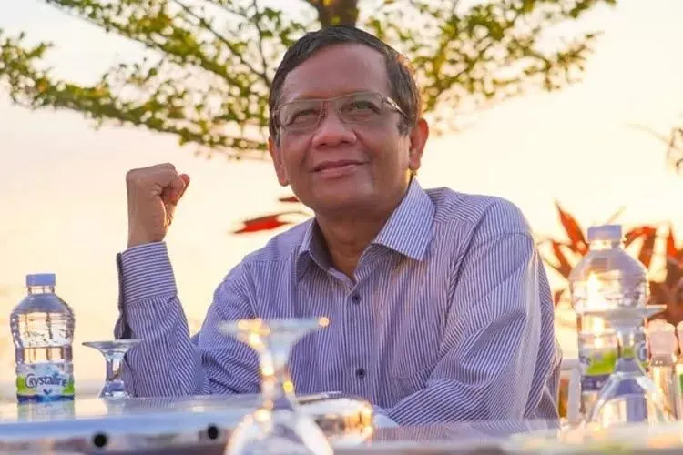 Mahfud MD kini terang-terangan mengatakan akan mundur dari jabatannya, Menko Polhukam.