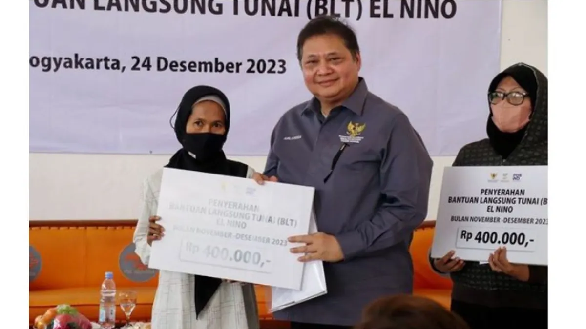 Penyerahan BLT El Nino oleh Airlangga Hartarto