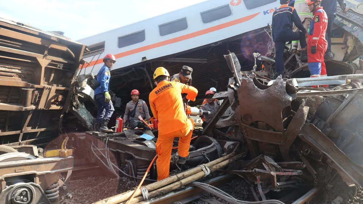 Kecelakaan Kereta Api di Bandung, Bawa Ratusan Penumpang, 3 Orang Tewas Salah Satunya Masinis (Dok. Basarnas)