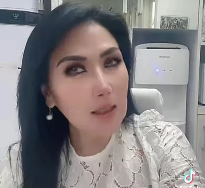 Dr Lita Gading Ajak Netizen Dukung Jessica Wongso (Instagram @lita.gading)