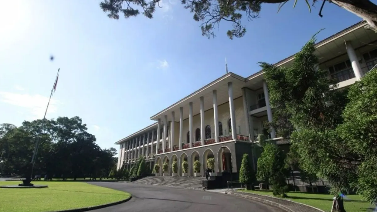 Universitas Gadjah Mada (UGM)