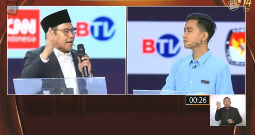 Muhaimin Iskandar (Cak Imin) dan Gibran Rakabuming saat debat cawapres, Jumat, 22 Desember 2023
