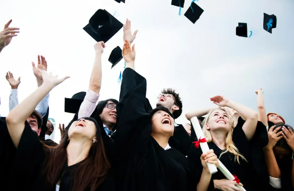 Kamu Cari Beasiswa untuk Kuliah? Yuk Intip, Beasiswa KJMU, Dapatkan Bantuan 9 Juta Per Semester!