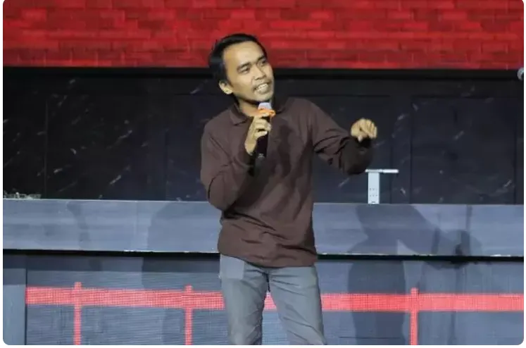 Akhirnya, Aulia Rakhman, seorang komika asal Lampung, mengeluarkan permintaan maaf setelah pertunjukan kontroversialnya.