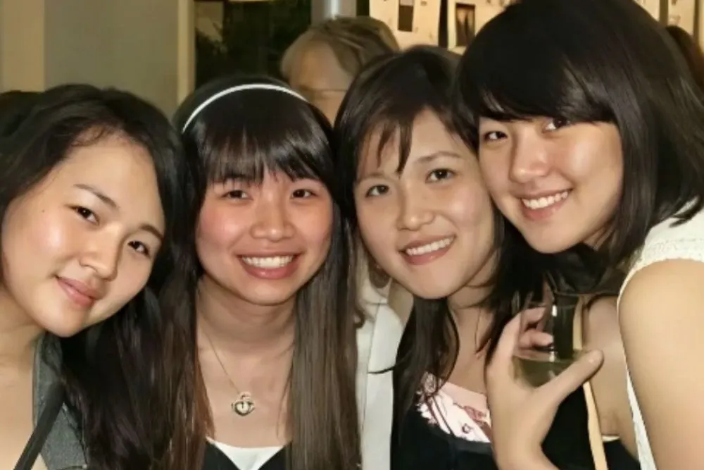 Jessica Wongso bersama sahabatnya Mirna Salihin dan Hani