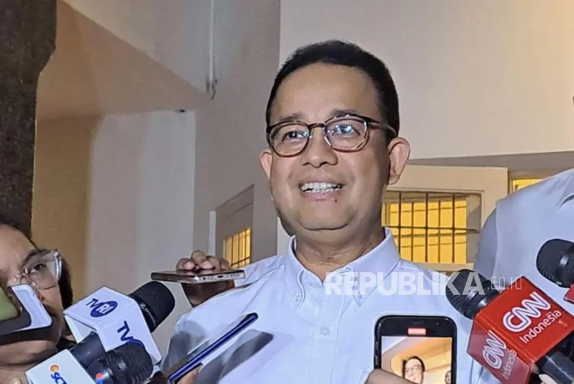 Capres Koalisi Perubahan Anies Baswedan usai mengumumkan susunan lengkap Timnas AMIN di Rumah Perubahan Jalan Diponegoro 10, Menteng, Jakarta Pusat, Selasa, 21 November 2023.