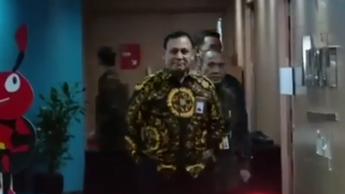 Belum Juga Ditetapkan Sebagai Tersangka, Mantan Penyidik KPK Ungkap Sosok yang Menjadi Penyokong Firli Bahuri (Youtube Kompas TV)