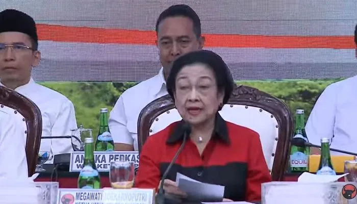 Ketua Umum PDIP Megawati Soekarnoputri umumkan cawapres Ganjar Pranowo