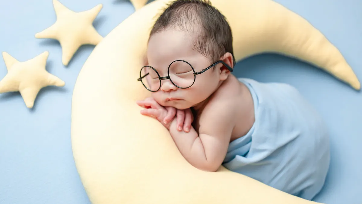Illustrasi. Bayi yang lahir di bulan September