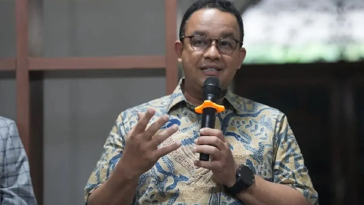 Anies Baswedan terlihat kompak bersama ketua umum partai Demokrat Agus Harimurti Yudhoyono (AHY) menonton acara pagelaran Wayang Kulit.