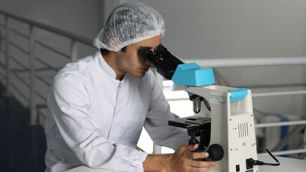 5 Prospek Karir Jurusan Kuliah Biologi, Berkesempatan Jadi Seorang Ilmuwan (Pexels)