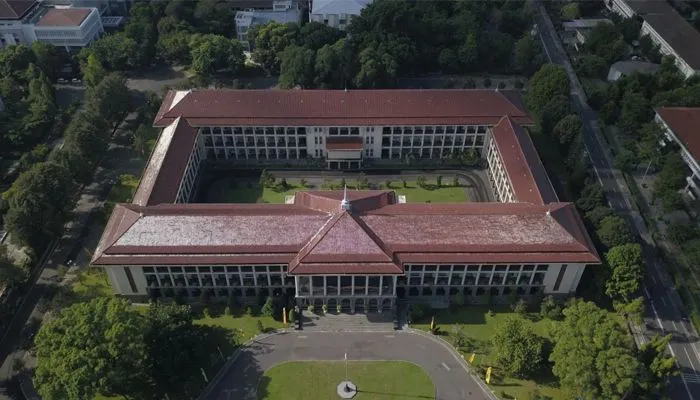 Universitas Gadjah Mada (UGM) Yogyakarta. Simak yuk, berbagai fakta unik yang terdapat di 15 perguruan tinggi di Indonesia. Mulai dari Universitas Indonesia, sampai UNHAS.