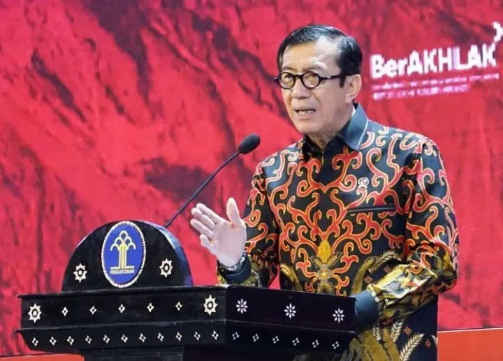 Yasona Laoly mengatakan pernyataan Alvin Lim tidak mendasar. Menurutnya, Alvin tidak pernah bertemu Ferdy Sambo saat berada di dalam Lapas.