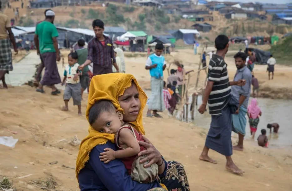 Untuk bisa tiba dan menjadi pengungsi Rohingya, Husson memungut bayaran sebesar Rp 13 juta untuk orang dewasa dan Rp 7 juta untuk anak-anak.